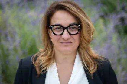 Žili sme ako dostihové kone, v Nemecku sme mohli spomaliť, vraví mama syna s DMO. Po návrate na Slovensko posúva dobrú prax ďalej